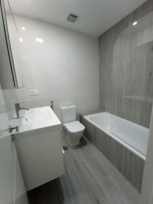 4 Pkg Marmoles Apartment Malaga